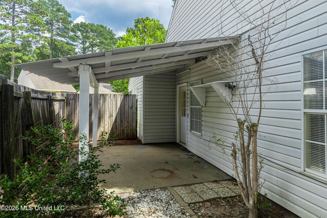 2012 Red Oak Drive, Brandon, MS 39042