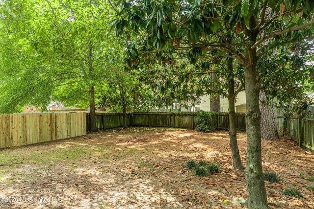 2012 Red Oak Drive, Brandon, MS 39042