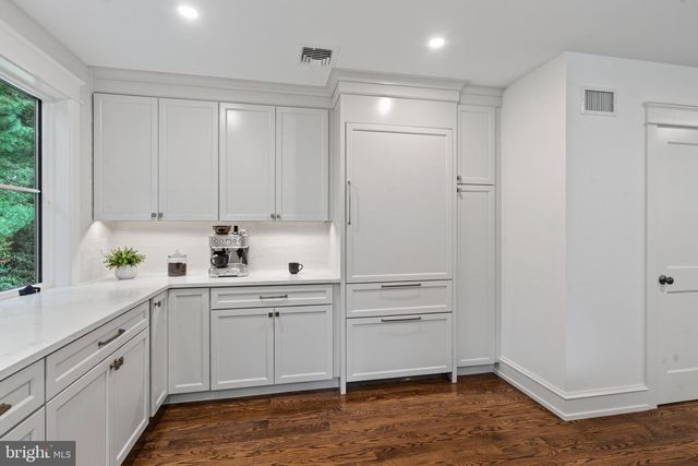 1013 INDIAN CREEK RD, Wynnewood, PA 19096