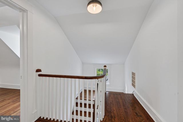 1013 INDIAN CREEK RD, Wynnewood, PA 19096