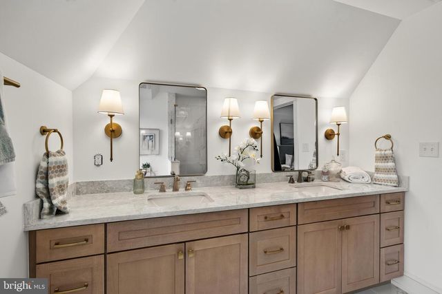 1013 INDIAN CREEK RD, Wynnewood, PA 19096