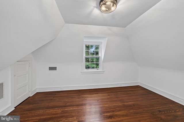 1013 INDIAN CREEK RD, Wynnewood, PA 19096