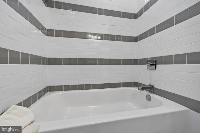 1013 INDIAN CREEK RD, Wynnewood, PA 19096