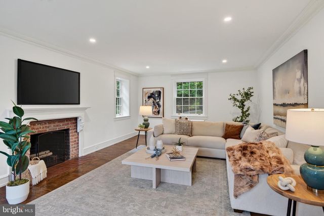 1013 INDIAN CREEK RD, Wynnewood, PA 19096