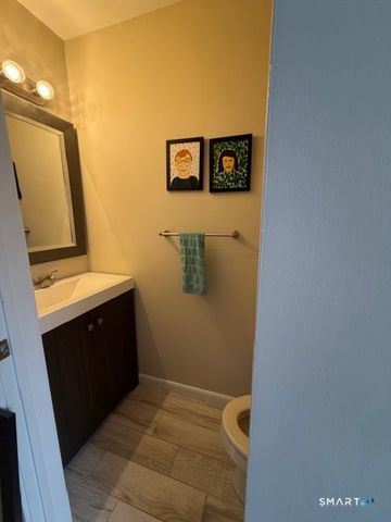 101 Grove Street APT 17, Stamford, CT 06901