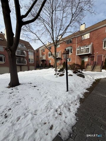 101 Grove Street APT 17, Stamford, CT 06901