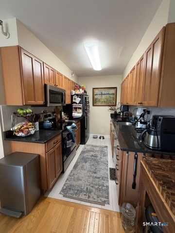 101 Grove Street APT 17, Stamford, CT 06901