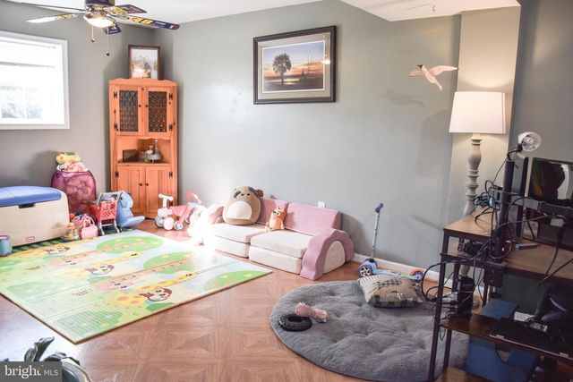 169 MARLOWE DR, Inwood, WV 25428