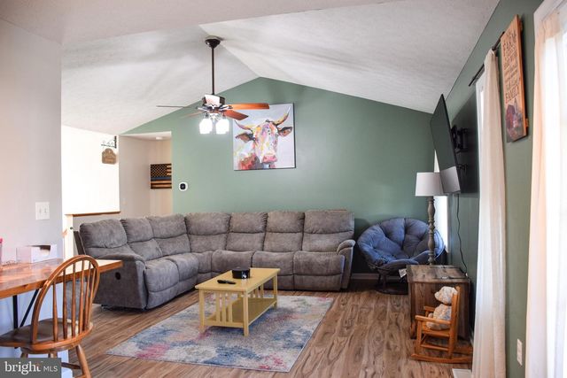 169 MARLOWE DR, Inwood, WV 25428