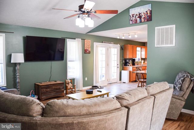 169 MARLOWE DR, Inwood, WV 25428