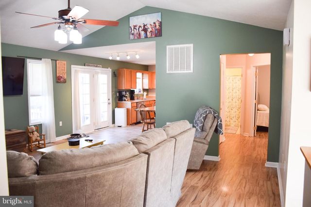 169 MARLOWE DR, Inwood, WV 25428