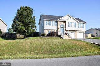 169 MARLOWE DR, Inwood, WV 25428
