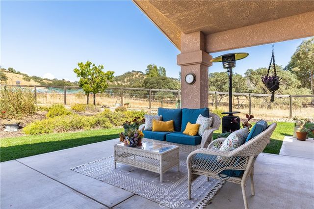 1615 Buggywhip Lane, Paso Robles, CA 93446