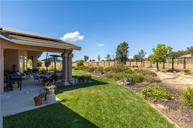 1615 Buggywhip Lane, Paso Robles, CA 93446