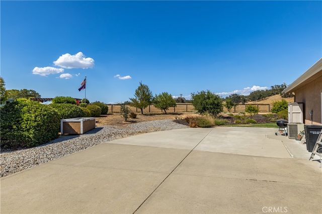 1615 Buggywhip Lane, Paso Robles, CA 93446