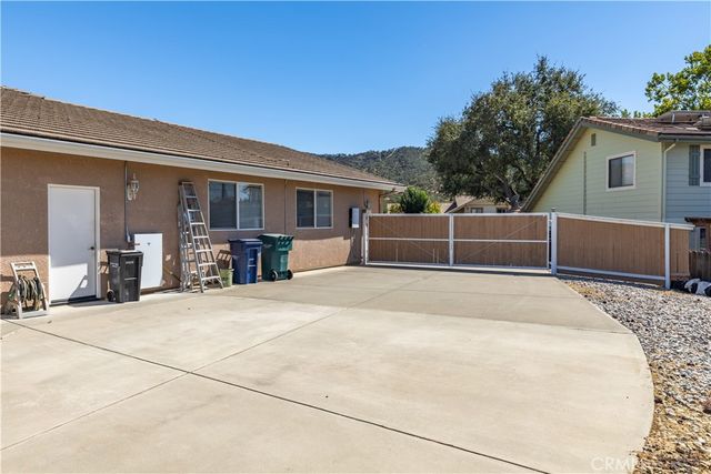 1615 Buggywhip Lane, Paso Robles, CA 93446