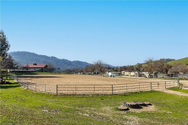1615 Buggywhip Lane, Paso Robles, CA 93446