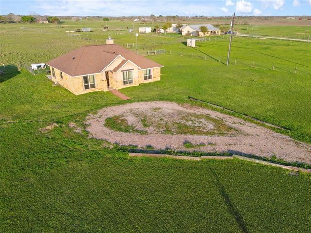 2411 Thuesen A Road, Beasley, TX 77417