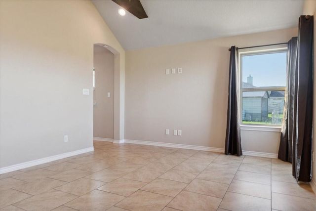 2411 Thuesen A Road, Beasley, TX 77417
