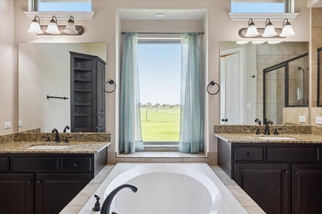 2411 Thuesen A Road, Beasley, TX 77417