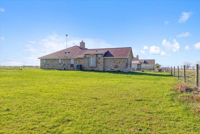 2411 Thuesen A Road, Beasley, TX 77417