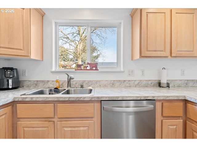 1955 Sw WESTVALE Ct, Mc Minnville, OR 97128