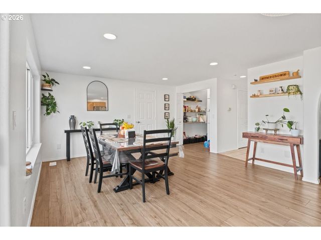 1955 Sw WESTVALE Ct, Mc Minnville, OR 97128