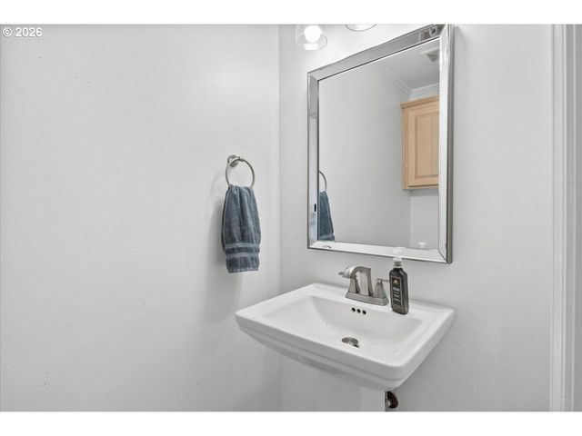 1955 Sw WESTVALE Ct, Mc Minnville, OR 97128