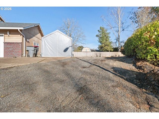 1955 Sw WESTVALE Ct, Mc Minnville, OR 97128