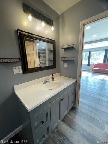 6367 E Pierson Road, Flint, MI 48506