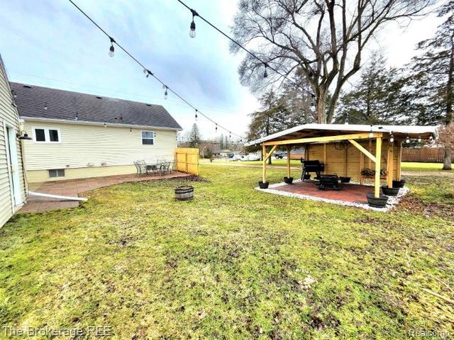 6367 E Pierson Road, Flint, MI 48506