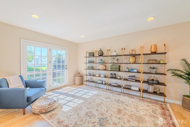 74 Carriage Drive, Piscataway, NJ 08854