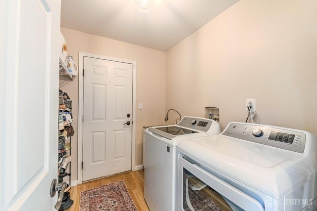 74 Carriage Drive, Piscataway, NJ 08854