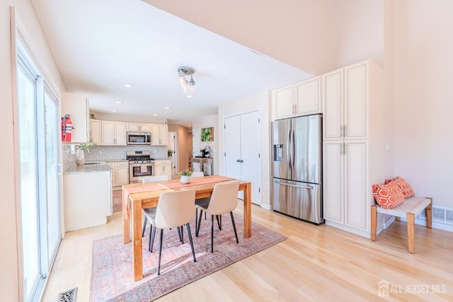 74 Carriage Drive, Piscataway, NJ 08854