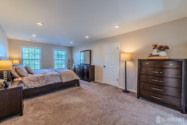 74 Carriage Drive, Piscataway, NJ 08854