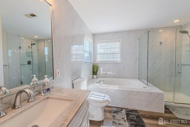 74 Carriage Drive, Piscataway, NJ 08854