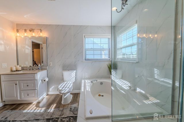 74 Carriage Drive, Piscataway, NJ 08854