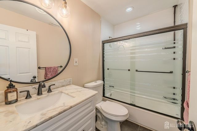 74 Carriage Drive, Piscataway, NJ 08854