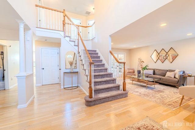 74 Carriage Drive, Piscataway, NJ 08854