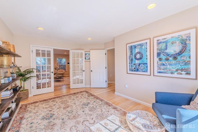 74 Carriage Drive, Piscataway, NJ 08854
