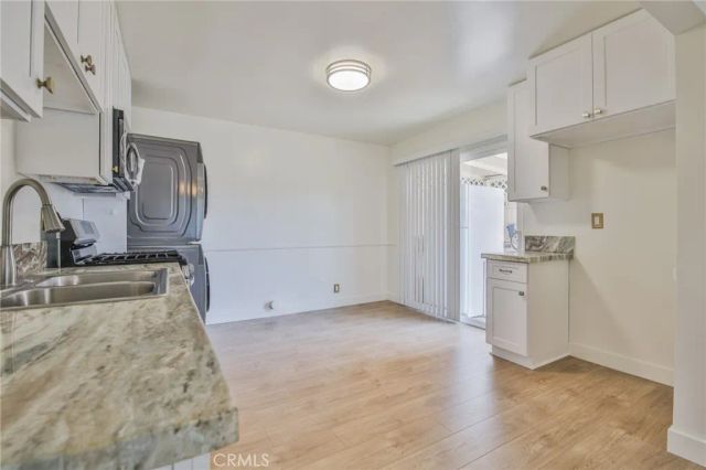 333-335,337 E La Veta, Orange, CA 92866