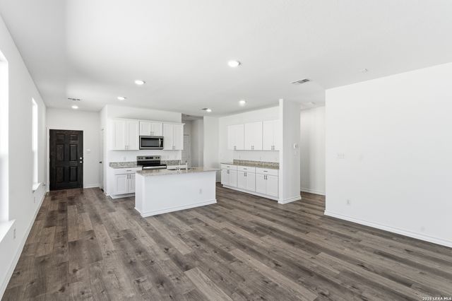 1125 WARBLER PASS, Marion, TX 78124