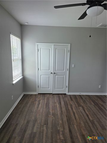 356 Spiny Lizard Lane, San Marcos, TX 78666