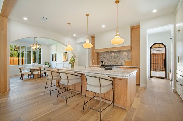 10911 Beauty Lane, Dallas, TX 75229