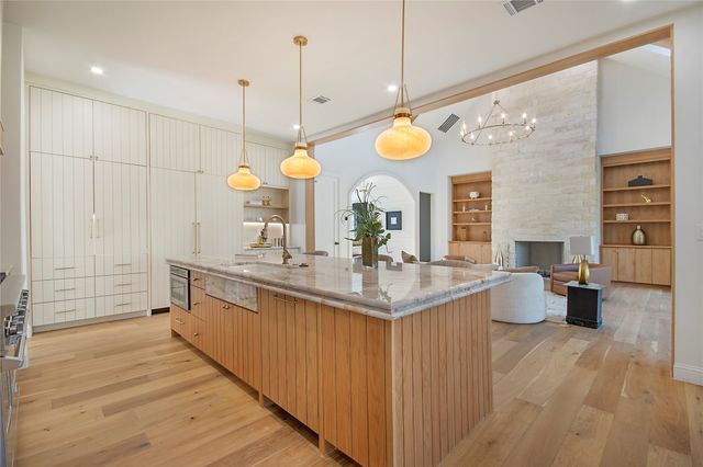 10911 Beauty Lane, Dallas, TX 75229