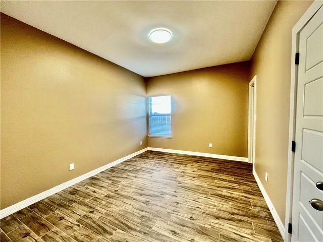 6037 Adrian Dr, Corpus Christi, TX 78414