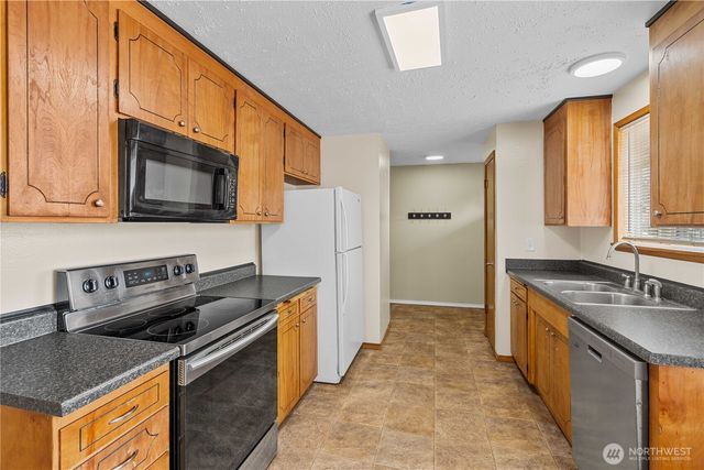 1211 196th Street E, Spanaway, WA 98387