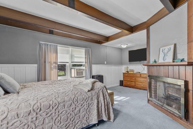 W7759 COUNTY RD N, Van Dyne, WI 54979