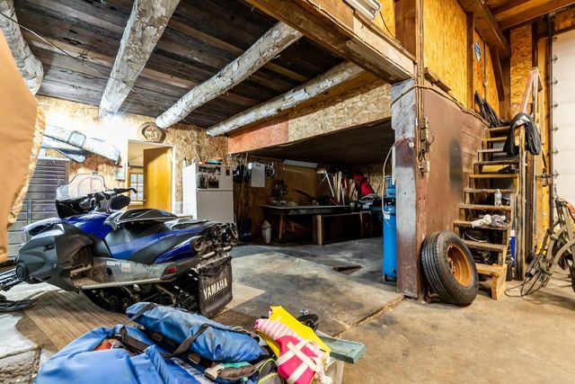 W7759 COUNTY RD N, Van Dyne, WI 54979