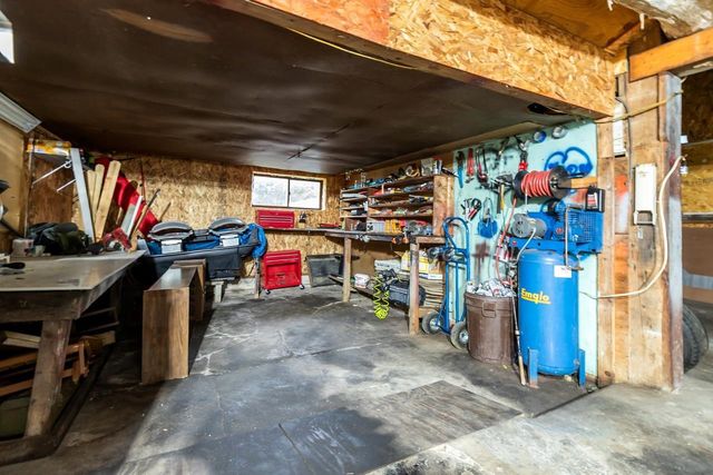 W7759 COUNTY RD N, Van Dyne, WI 54979